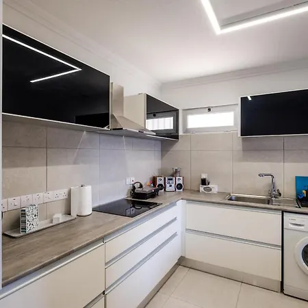 Apartamento Lovely 2 Bedroom Vacation Kohili - 3 Min Walk *