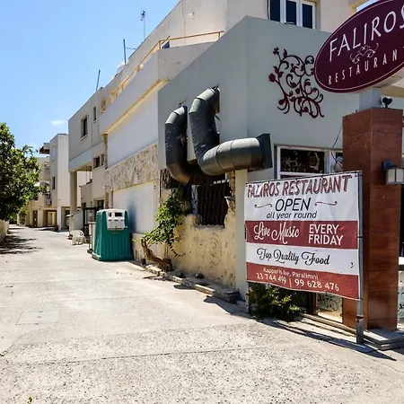 Lovely 2 Bedroom Vacation Kohili - 3 Min Walk Apartamento *