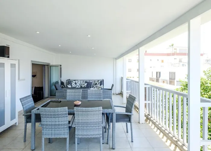 Lovely 2 Bedroom Vacation Kohili - 3 Min Walk Apartman