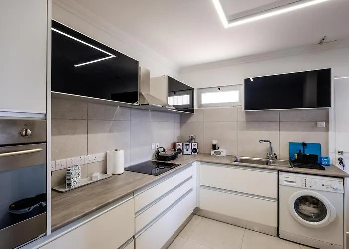 Apartman Lovely 2 Bedroom Vacation Kohili - 3 Min Walk *