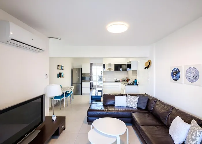 Apartman Lovely 2 Bedroom Vacation Kohili - 3 Min Walk Paralímni