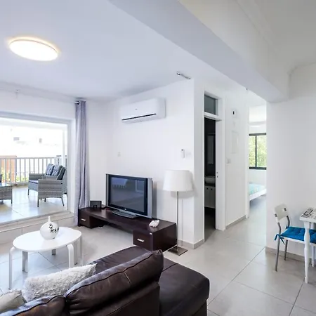 Lovely 2 Bedroom Vacation Kohili - 3 Min Walk