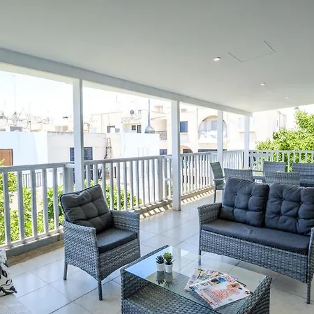 Apartment Lovely 2 Bedroom Vacation Kohili - 3 Min Walk Paralimni