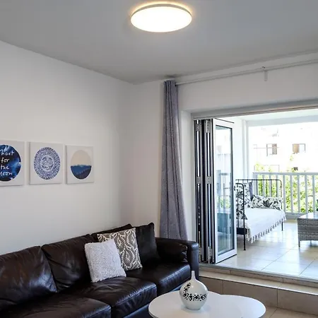 Lovely 2 Bedroom Vacation Kohili - 3 Min Walk Lägenhet