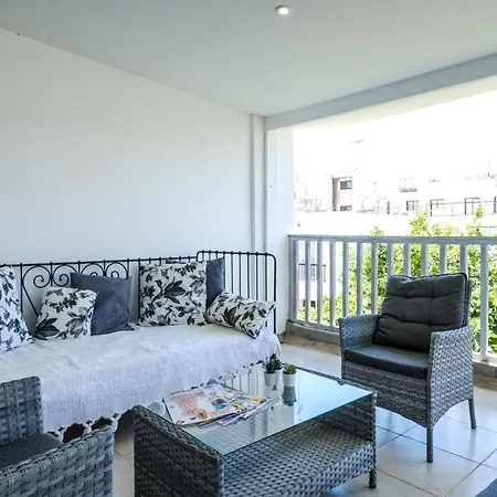 Lovely 2 Bedroom Vacation Kohili - 3 Min Walk