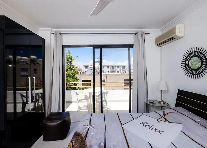 Lovely 2 Bedroom Vacation Kohili - 3 Min Walk * Paralímni