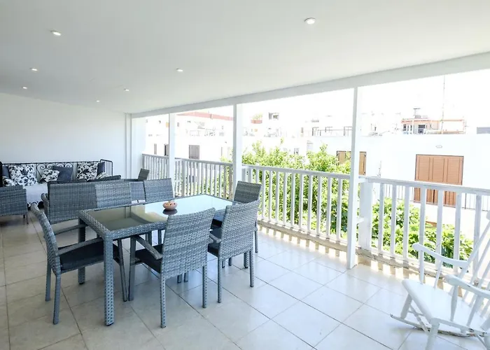 Lovely 2 Bedroom Vacation Kohili - 3 Min Walk Paralimni