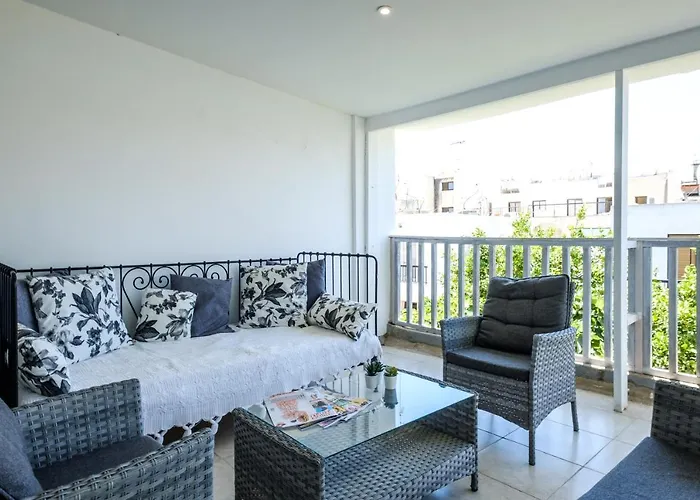 Lovely 2 Bedroom Vacation Kohili - 3 Min Walk